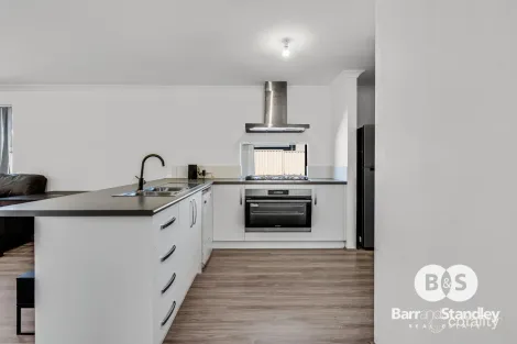 4 Hawkesbury Way, Australind, WA 6233