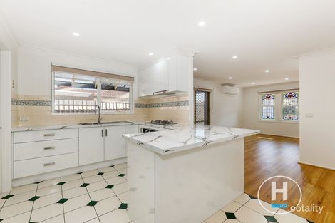 Property photo of 18 Edgecombe Way Roxburgh Park VIC 3064