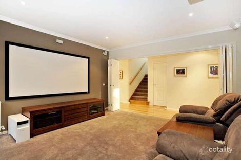 Property photo of 1 Walker Avenue Hampton VIC 3188