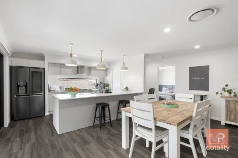 Property photo of 18 Byron Drive Jimboomba QLD 4280
