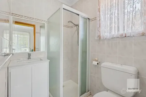 Property photo of 15 Hawkesbury Avenue Hillside VIC 3037