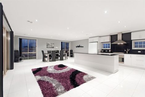 Property photo of 10 Chiesa Street Forde ACT 2914