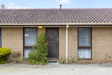 Property photo of 2/62 Kedleston Road Herne Hill VIC 3218