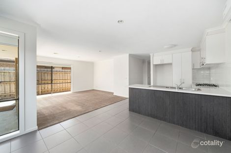 Property photo of 11 Carrum Woods Drive Carrum Downs VIC 3201