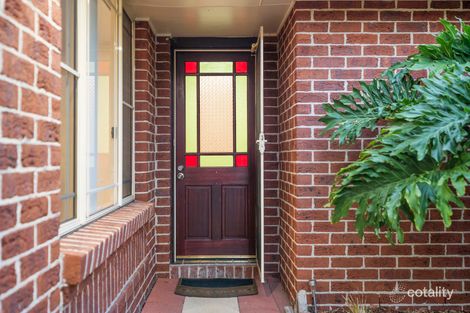 Property photo of 6 Endeavour Close Woodrising NSW 2284