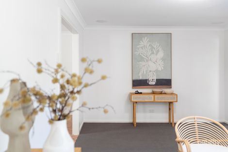 Property photo of 6 Endeavour Close Woodrising NSW 2284