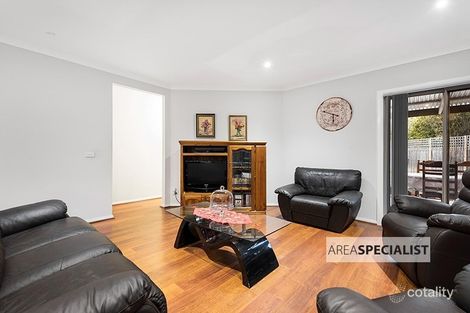 Property photo of 3 Pittosporum Grove Doveton VIC 3177