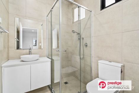 32b English St, Glenfield, NSW 2167