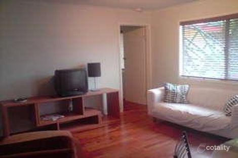 Property photo of 2/10 Phillip Street Labrador QLD 4215