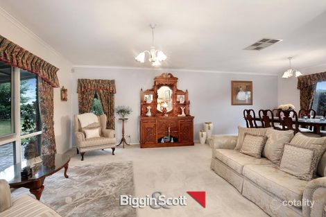 Property photo of 13 Leopold Crescent Hampton Park VIC 3976