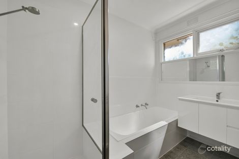 Property photo of 2 Lawson Avenue Frankston South VIC 3199