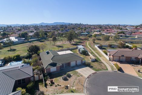 Property photo of 11 Yarraga Place Hillvue NSW 2340