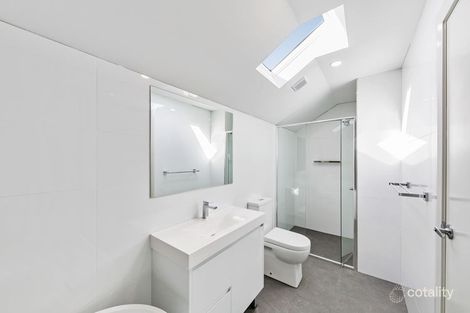 2/51 STAPLETON ST, WENTWORTHVILLE, NSW 2145