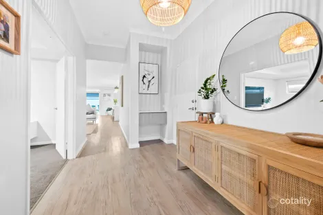 Property photo of 95 Challenger Road Madora Bay WA 6210