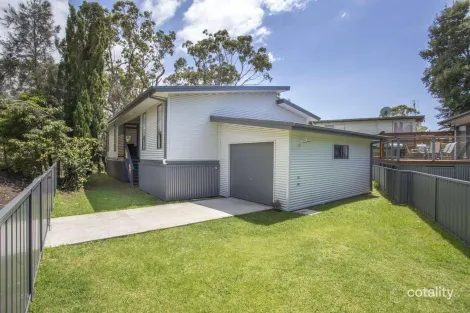 Property photo of 2 Centre Street Lake Tabourie NSW 2539