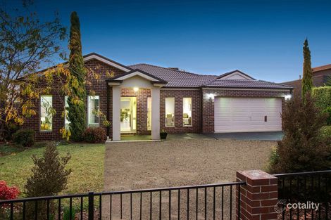 Property photo of 17 Darlinghurst Place Taylors Hill VIC 3037