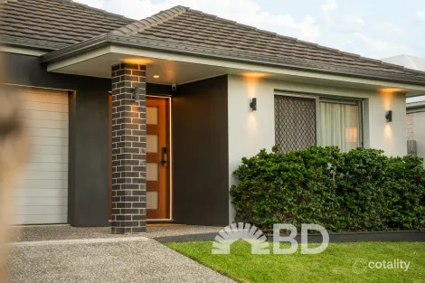 Property photo of 17 Stone Ridge Boulevard Narangba QLD 4504