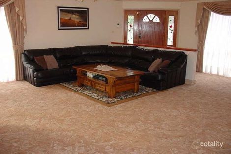 Property photo of 36 Kernot Crescent Noble Park North VIC 3174