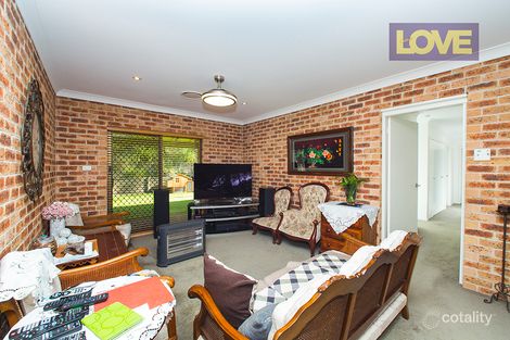 Property photo of 11 Leasingham Close Eleebana NSW 2282