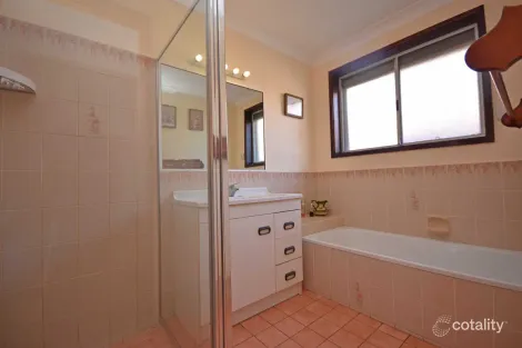 Property photo of 14 Epsom Avenue Dubbo NSW 2830