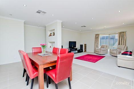 Property photo of 6 Somersby Road Craigieburn VIC 3064