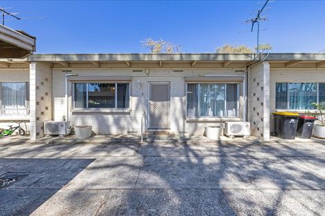 2/99 CLEELAND ST, DANDENONG, VIC 3175