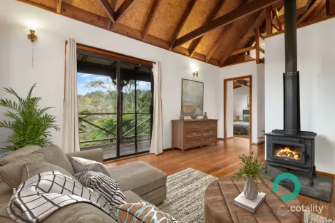 Property photo of 17 Glenview Road Wentworth Falls NSW 2782