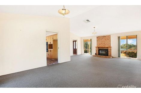 Property photo of 36 Hilldale Drive Bolwarra Heights NSW 2320