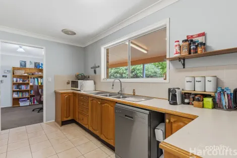 Property photo of 6 Eucalypt Close Aldavilla NSW 2440
