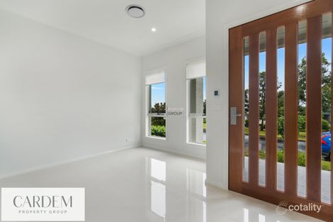 16 Rymill Cres, Gledswood Hills, NSW 2557