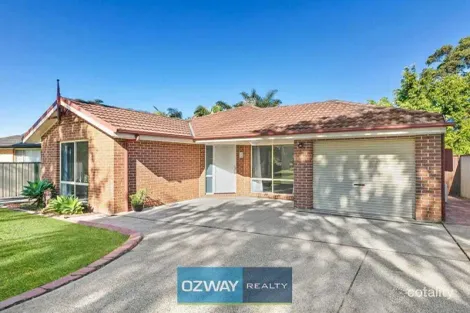 9 Loch Cl, Blue Haven, NSW 2262
