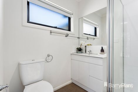 Property photo of 2/43 Briggs Street Mount Waverley VIC 3149