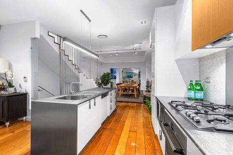Property photo of 9 Isaac Street Spring Hill QLD 4000