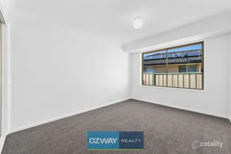 Property photo of 9 Loch Close Blue Haven NSW 2262