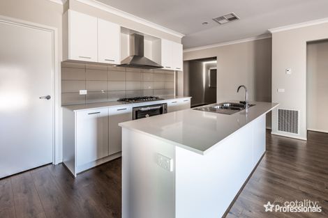 Property photo of 40 Coltan Avenue Cobblebank VIC 3338