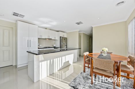 Property photo of 2/64 Ahern Road Pakenham VIC 3810