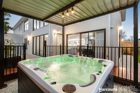 98 Watsons Rd, Glen Waverley, VIC 3150