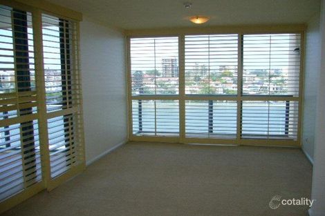 Property photo of 15/8 Goodwin Street Kangaroo Point QLD 4169