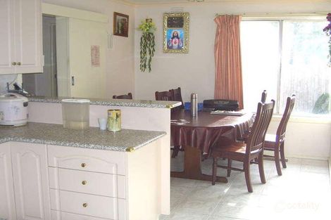 Property photo of 18 Claremont Crescent Keysborough VIC 3173