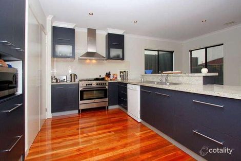 Property photo of 17 Lookout Rise South Morang VIC 3752