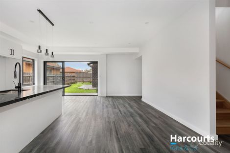Property photo of 1/1 Luke Court Mill Park VIC 3082