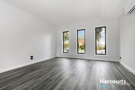 Property photo of 1/1 Luke Court Mill Park VIC 3082