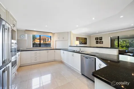 Property photo of 1 Hyde Court Hillarys WA 6025