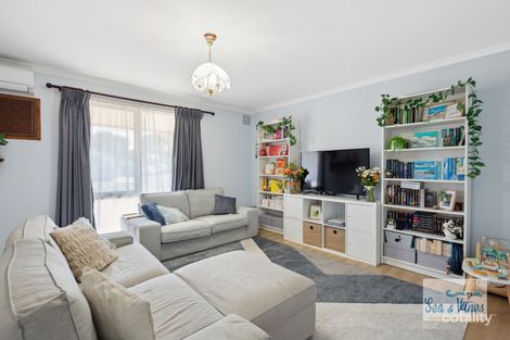 Property photo of 14 Taranaki Crescent Noarlunga Downs SA 5168