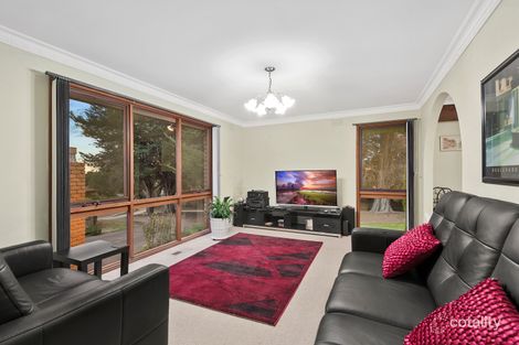 Property photo of 7 Rearden Close Endeavour Hills VIC 3802