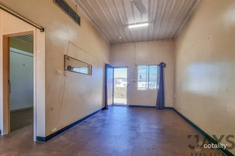 Property photo of 2/92 Webb Street Townview QLD 4825