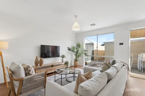 Property photo of 13 Howie Way Caversham WA 6055