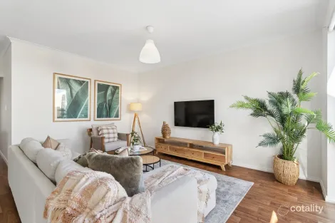 Property photo of 13 Howie Way Caversham WA 6055