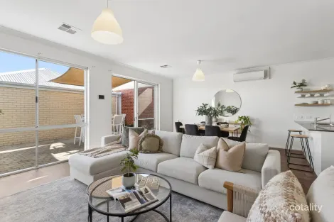Property photo of 13 Howie Way Caversham WA 6055