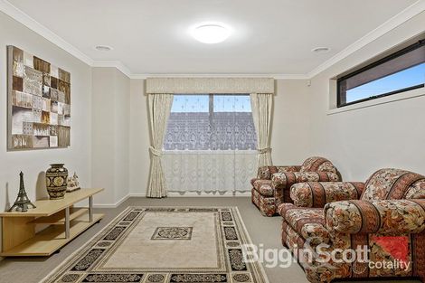 Property photo of 9 Emerald Street Mount Waverley VIC 3149